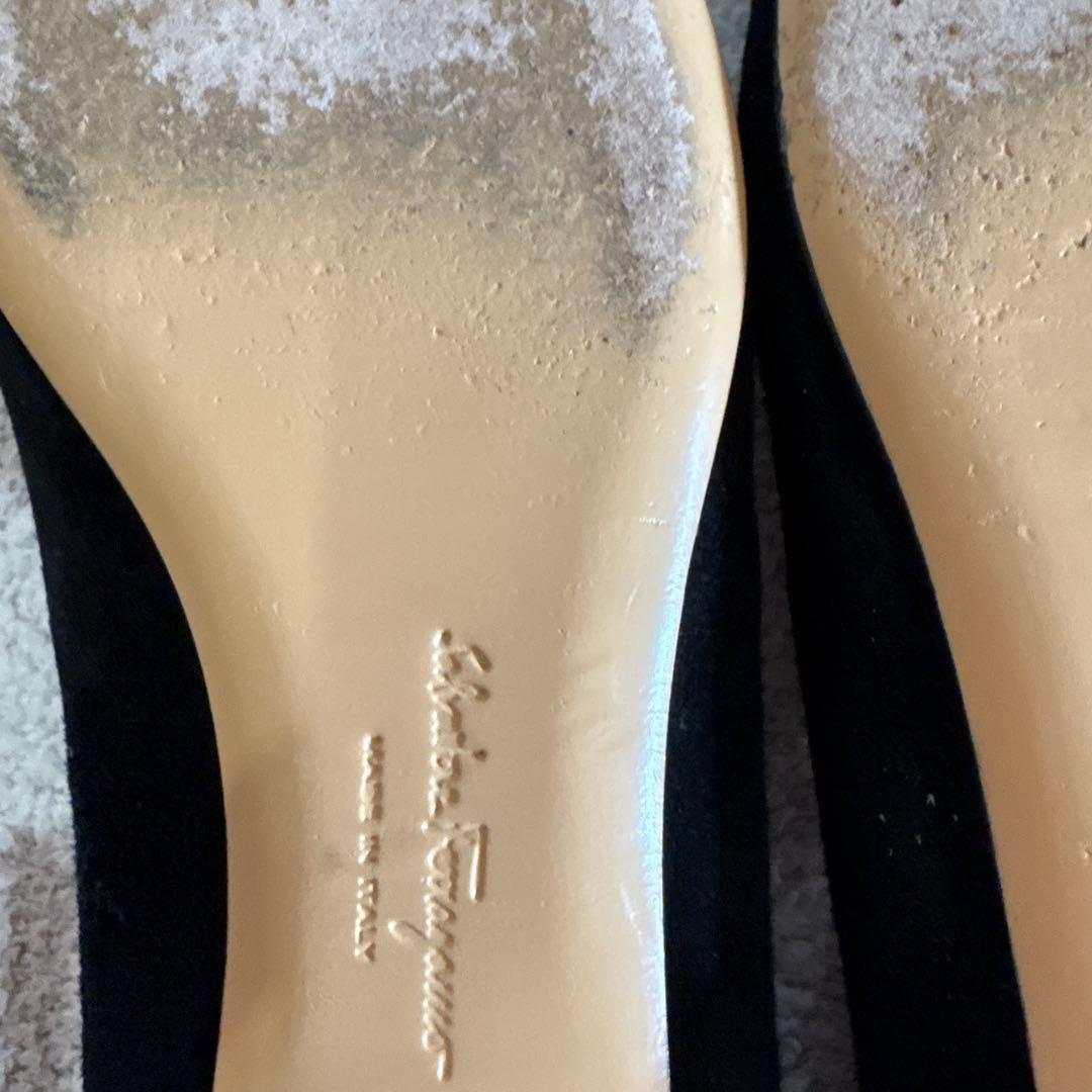 Ferragamo ブラック フラットシューズ