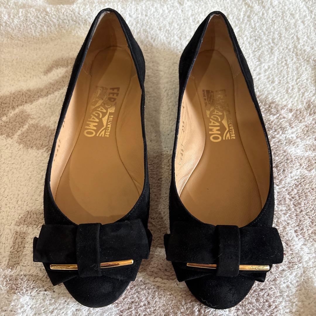 Ferragamo ブラック フラットシューズ
