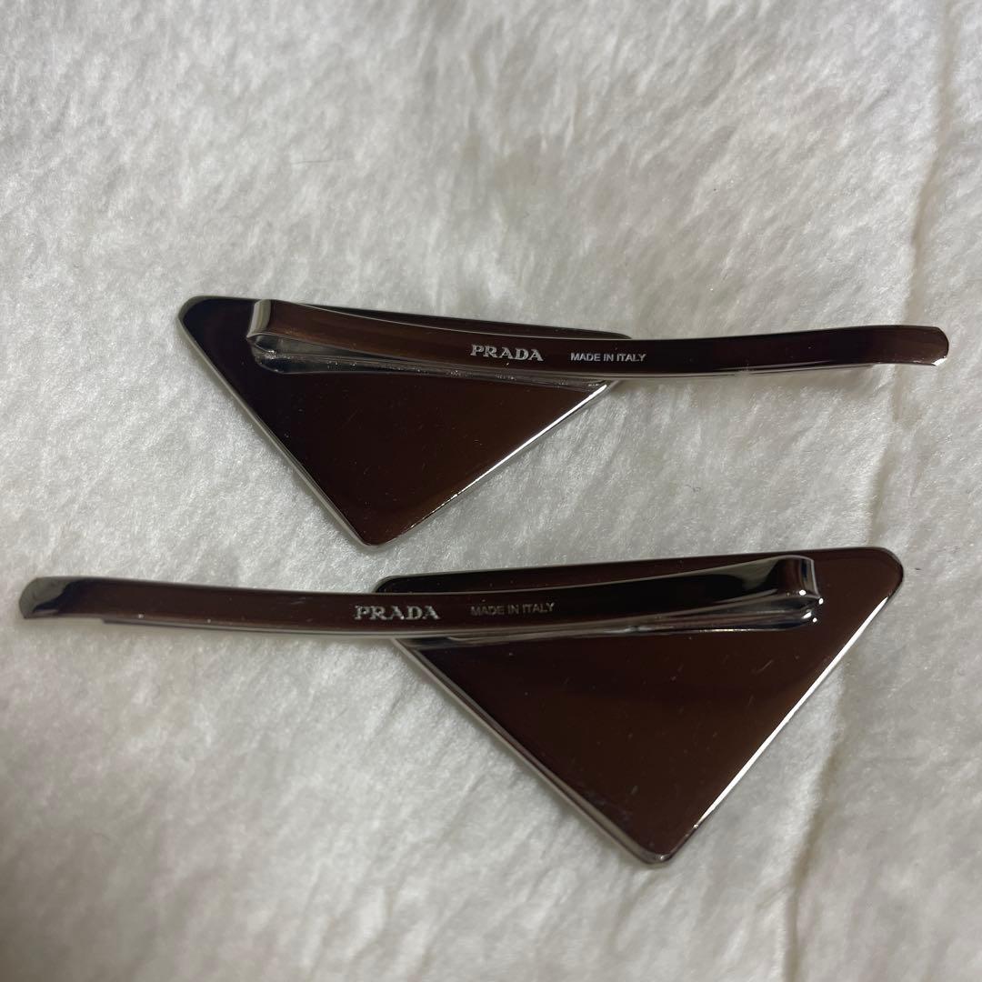 PRADA プラダ ヘアピン 黒