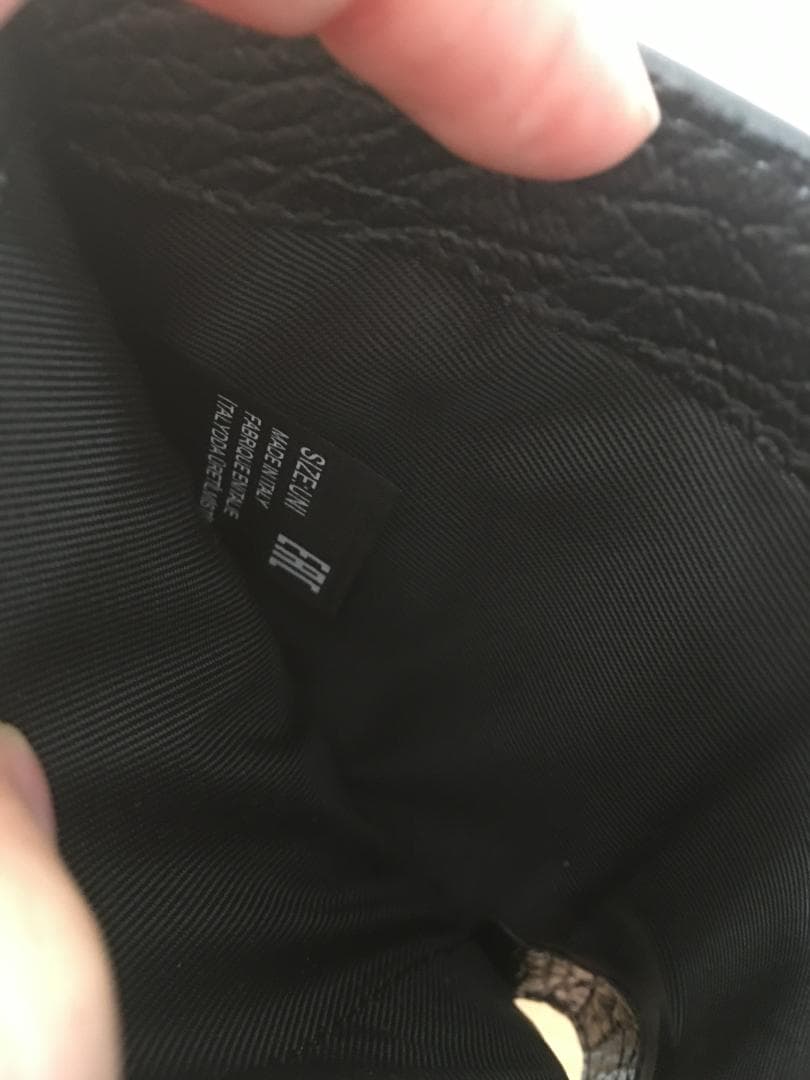 二つ折り財布 レザー