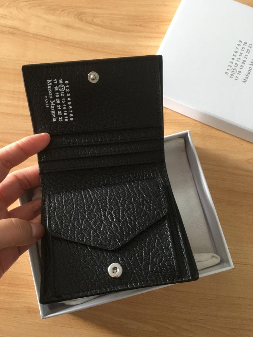 二つ折り財布 レザー