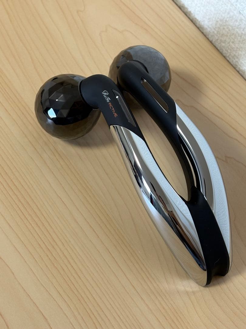 ReFaアクティブとDIORマルチユースパレット