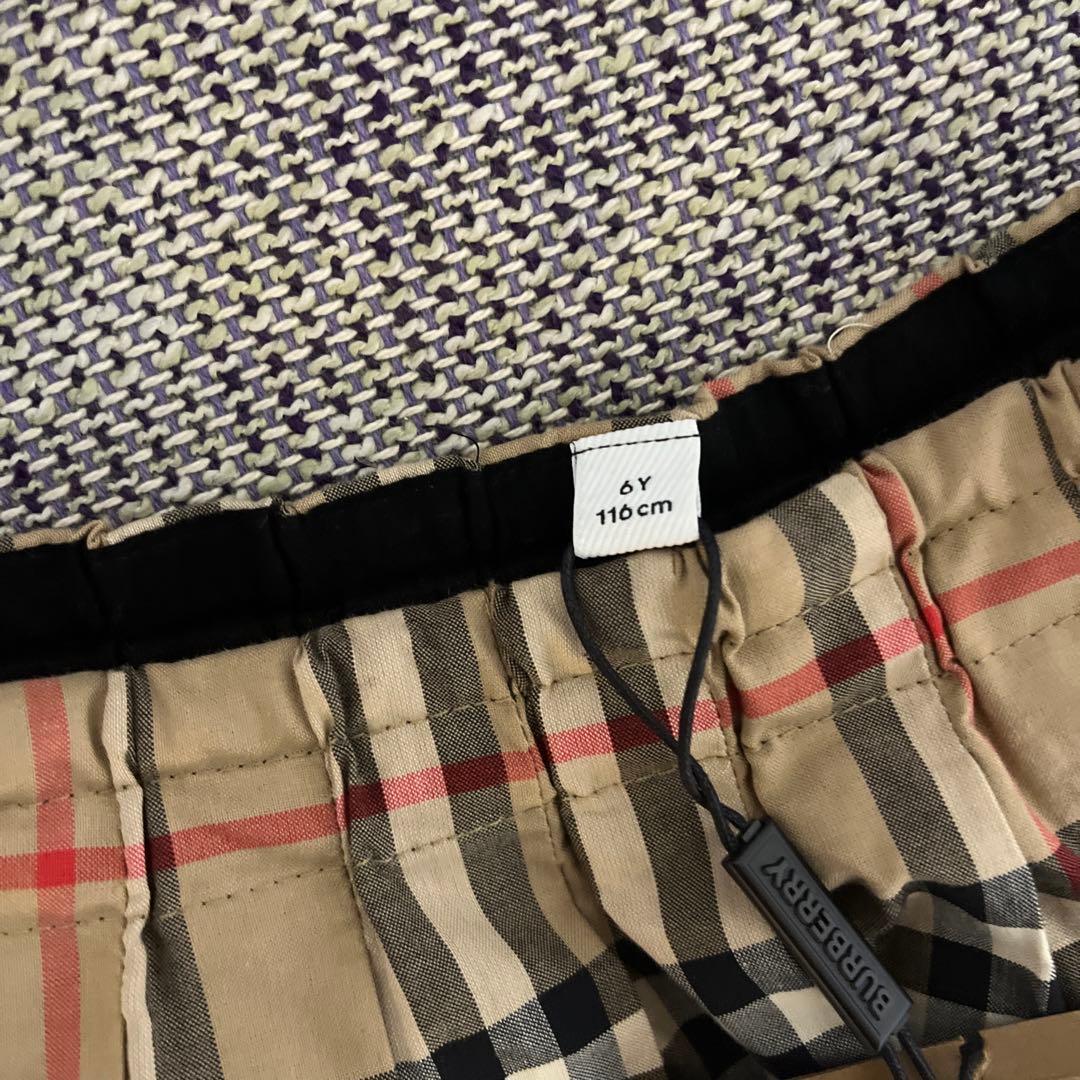 【新品未使用タグ付】バーバリー　スカート　6Y