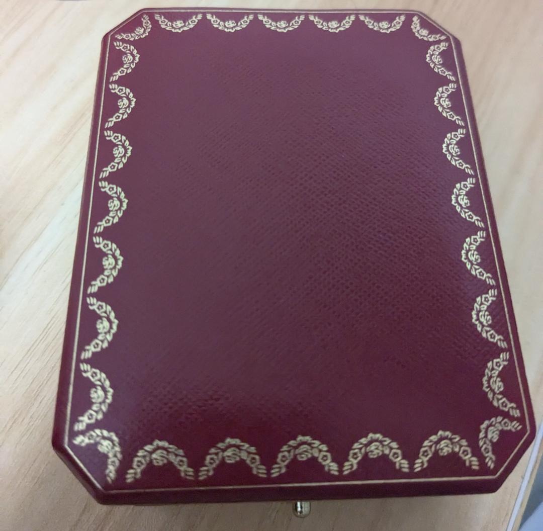 Cartier ネクタイピン レッドケース付き