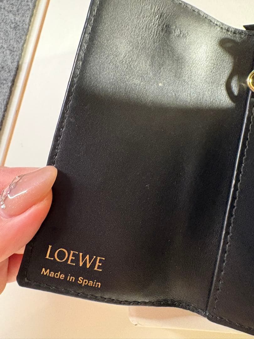 LOEWE ブラック レザー キーケース