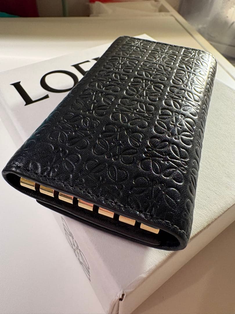 LOEWE ブラック レザー キーケース