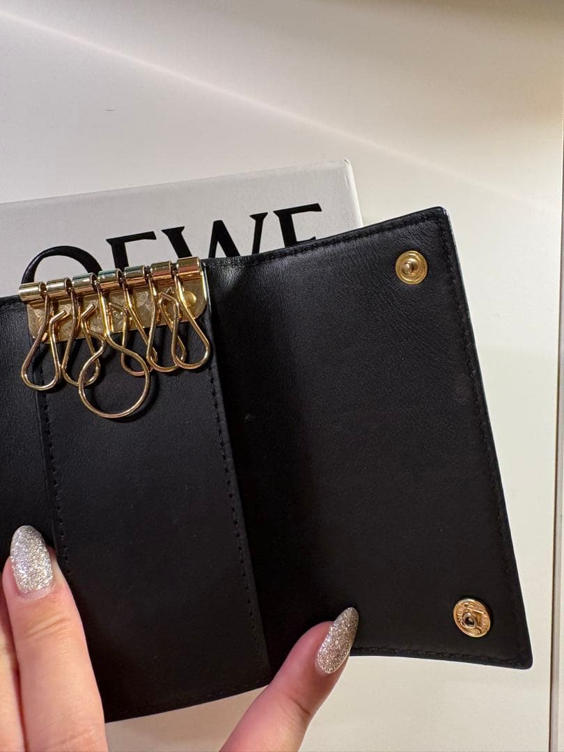 LOEWE ブラック レザー キーケース