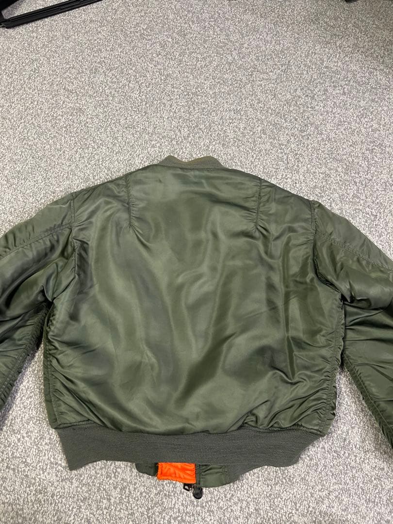 オリーブグリーン MA-1ジャケット Mサイズ