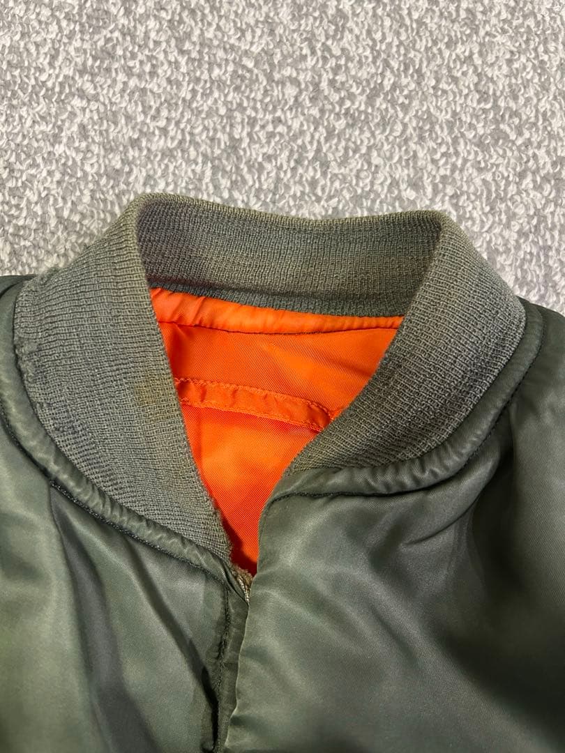 オリーブグリーン MA-1ジャケット Mサイズ