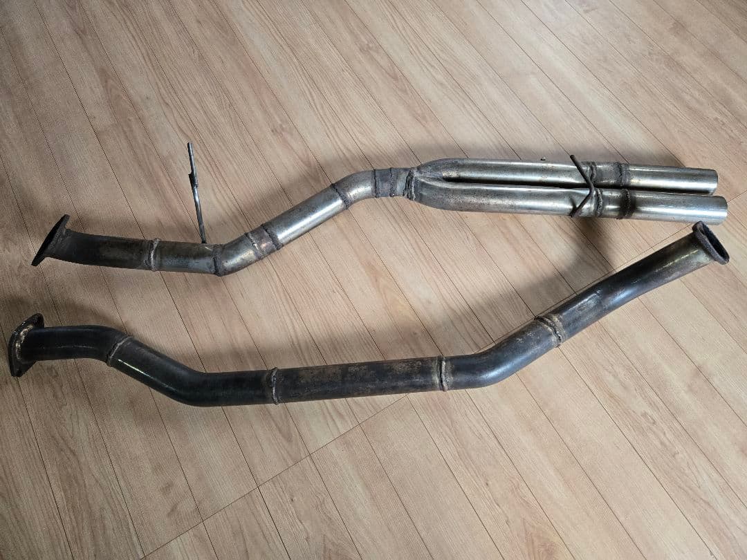 Y31シーマ　デュアルマフラー