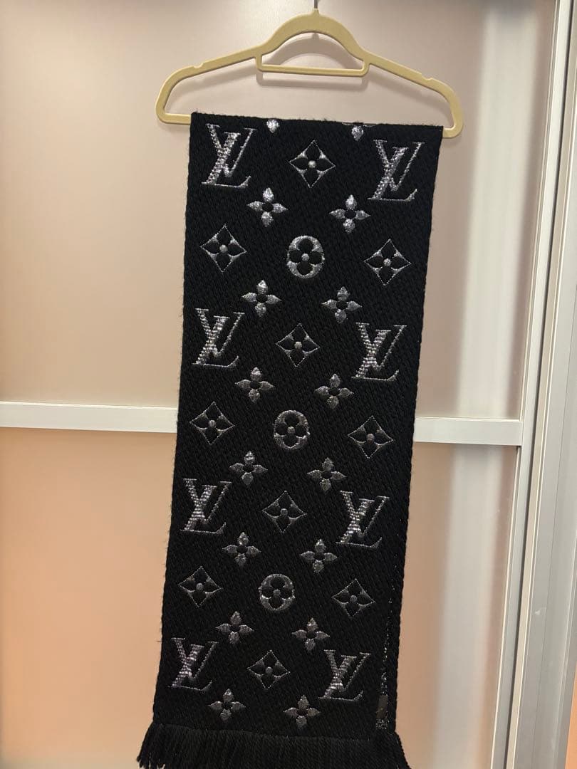 【美品】Louis Vuitton ロゴマフラー ブラック M75833