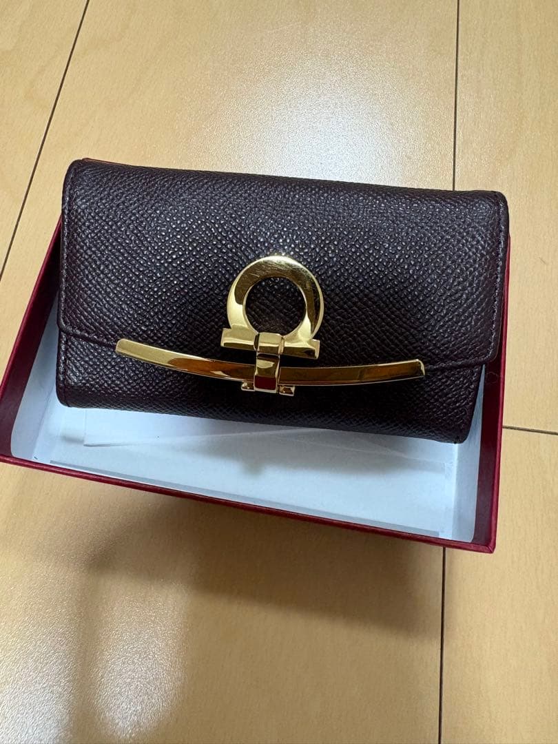 専用 フェラガモキーケース