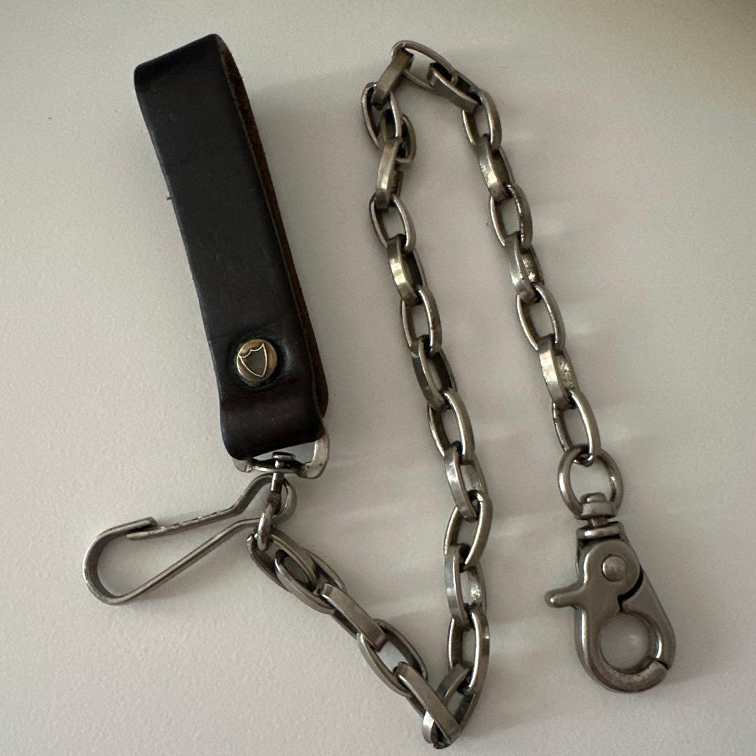 shott ショット、スタッズ付きレザーウォレットチェーン、キーホルダー