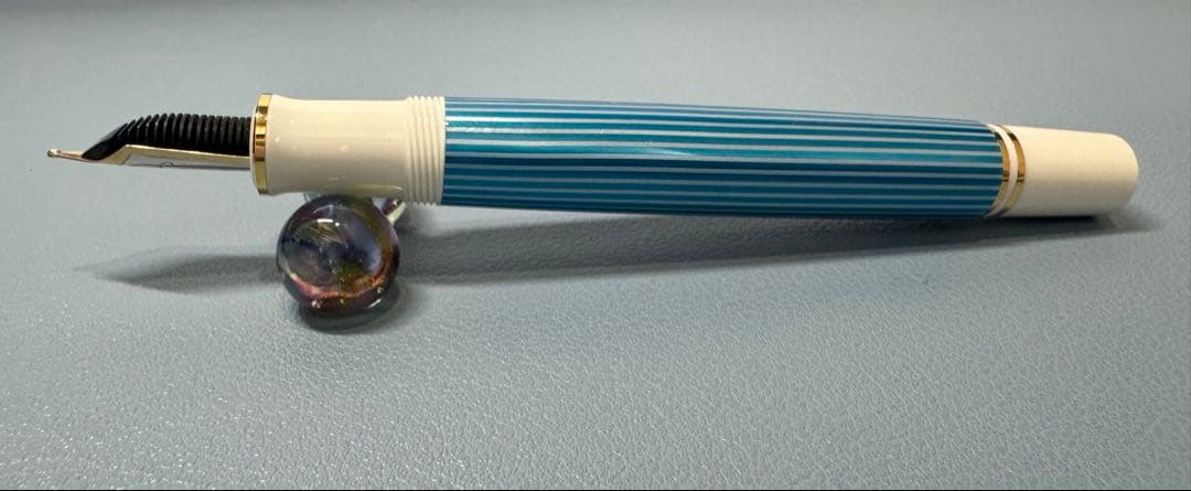 ペリカン　ターコイズホワイト　M