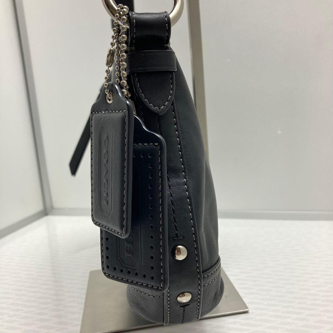COACH ショルダーバッグ　ブラック　ボート型　 レザー　ハンドバッグ　斜め掛