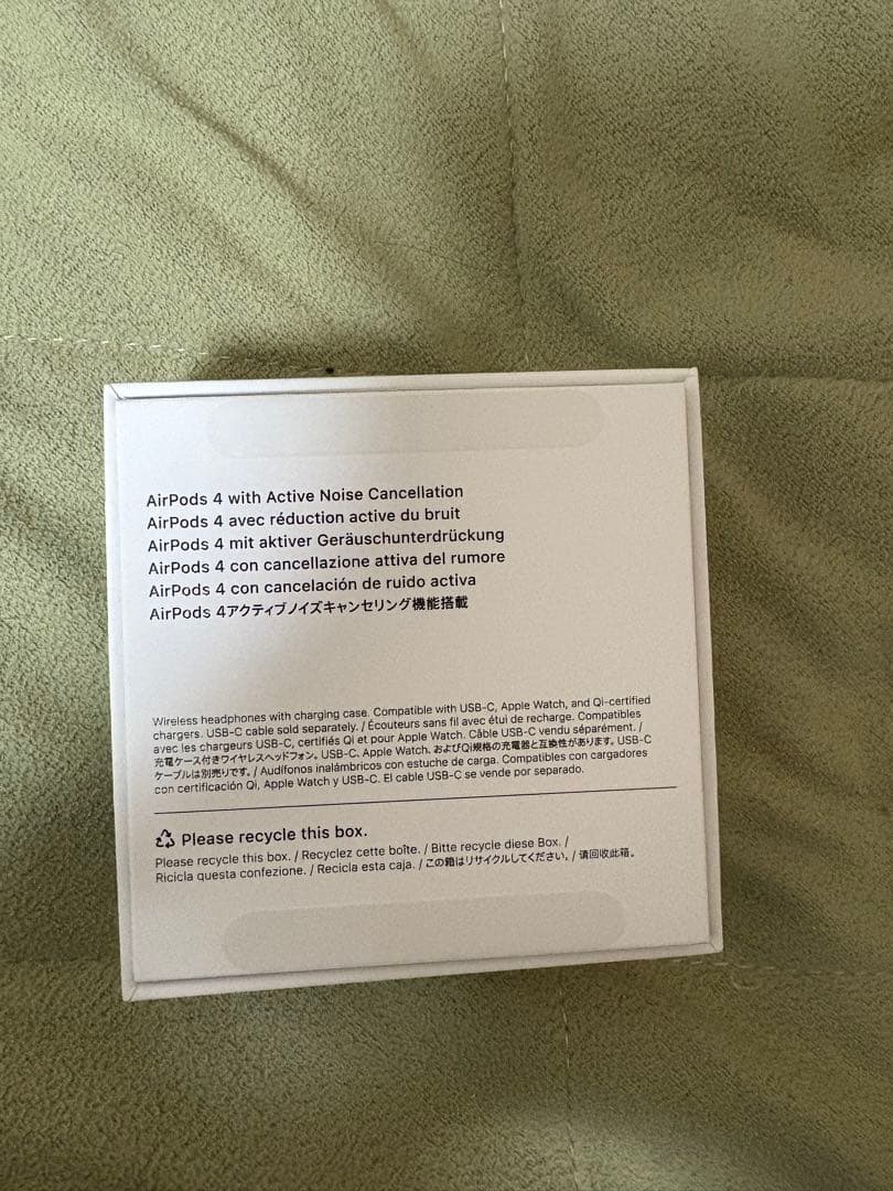 美品 AirPods 4 アクティブノイズキャンセリング