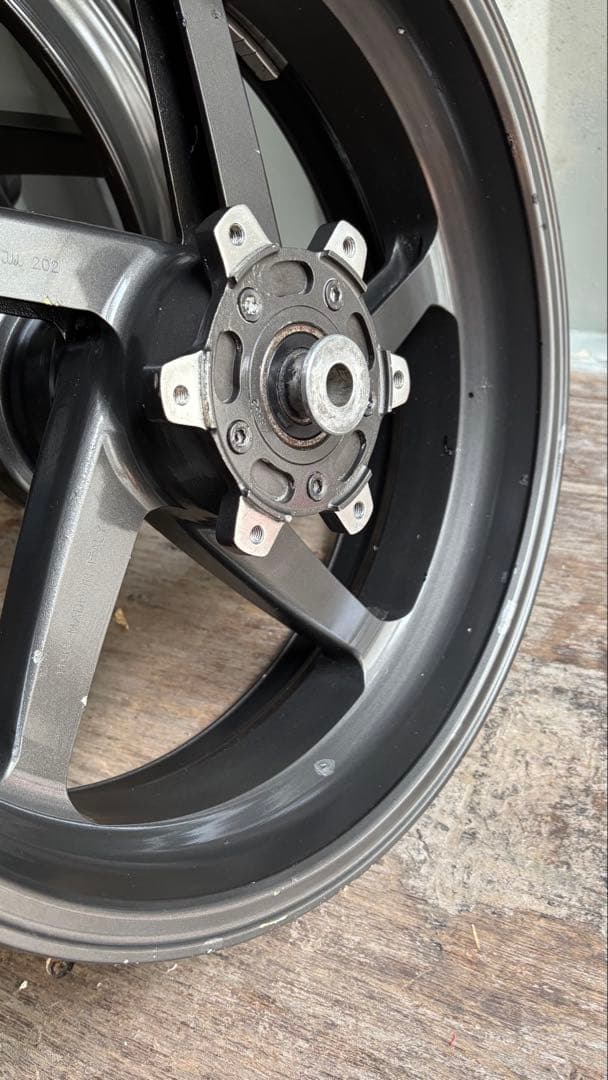 h*c様 イタリア　マルケジーニホイール？マグホイール？