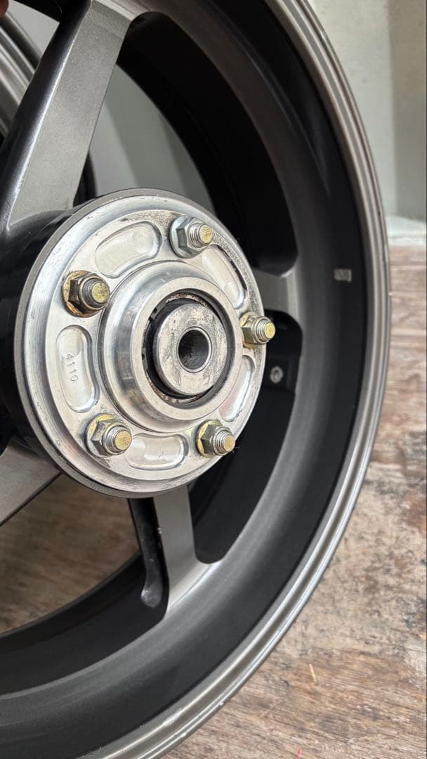 h*c様 イタリア　マルケジーニホイール？マグホイール？