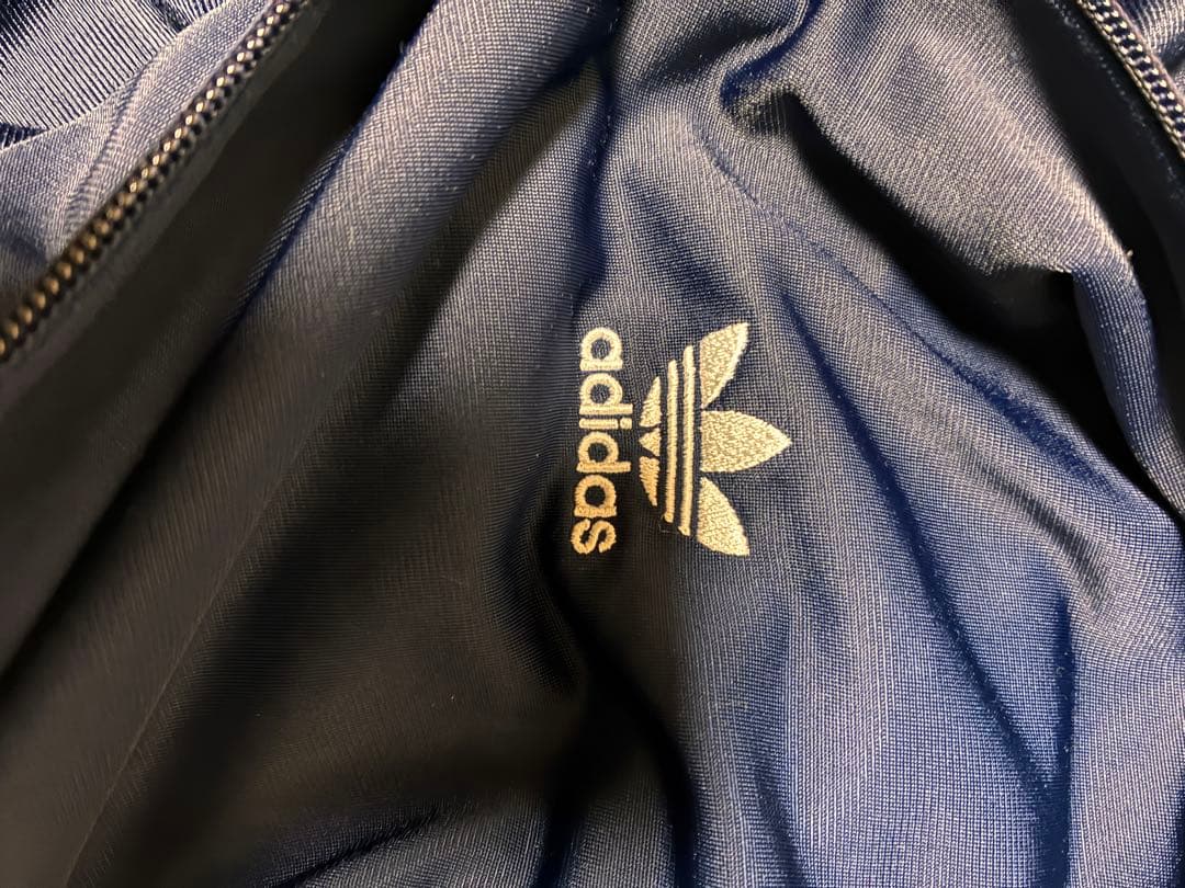 n*i様 アディダスadidasトラックジャケット　ジャージXL ファイヤーバー