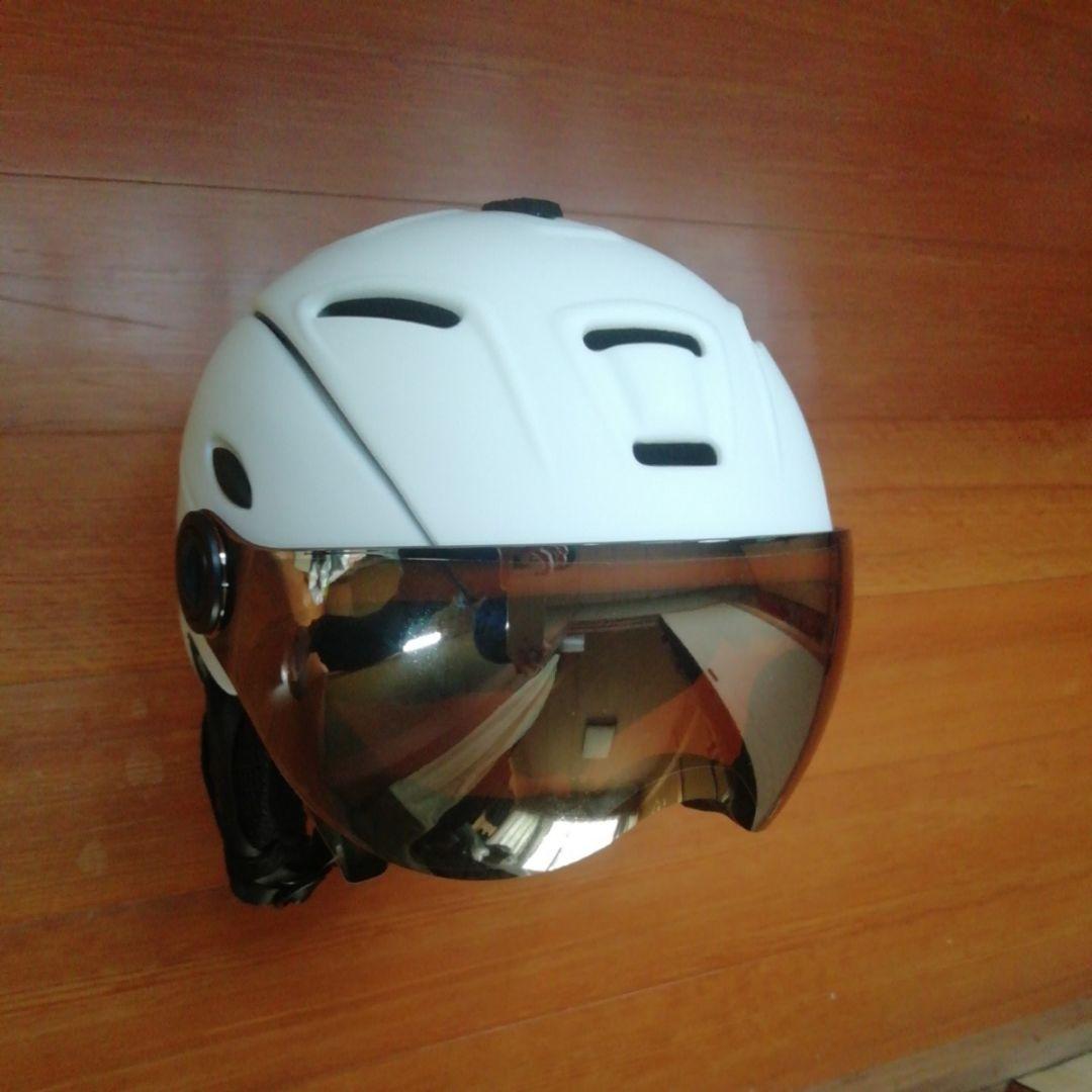 新品未使用 バイザー ヘルメット サイズ M（55cm～58cm）マットホワイト