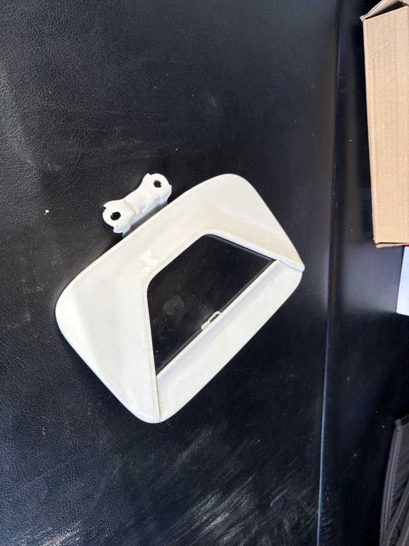 ハイエース　フューエルリッドカバー　給油口カバー