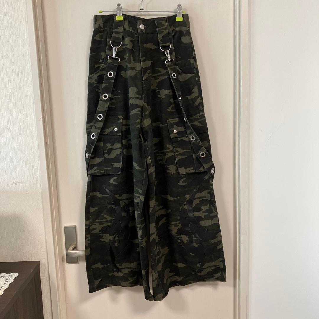 カモフラージュ　ワイドカーゴパンツ