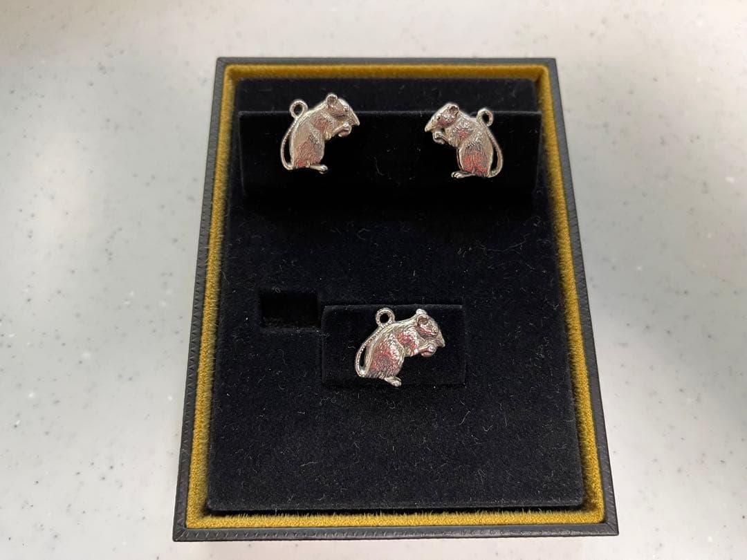 【ダンヒル Dunhill】ねずみ　カフス & ラベルピン セット