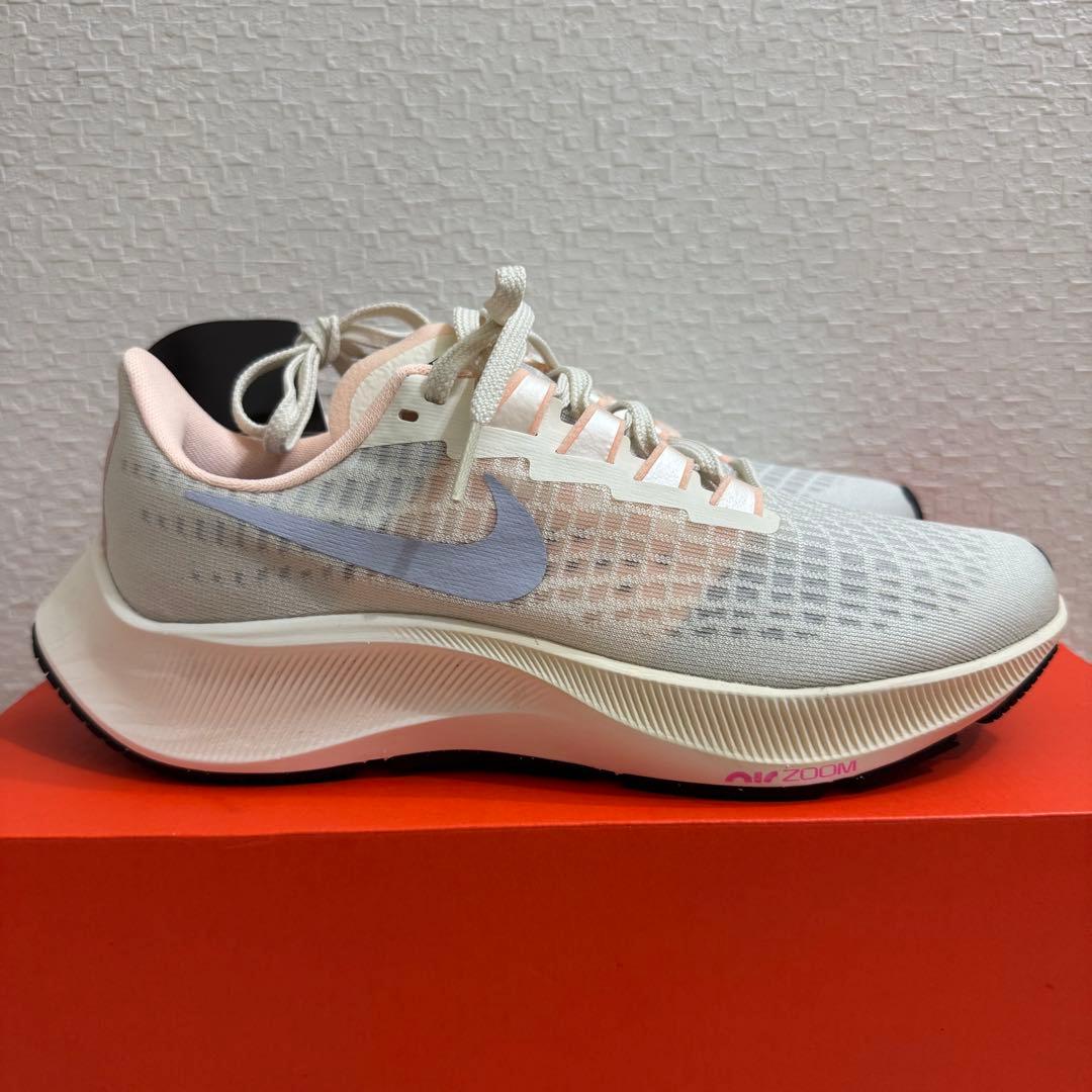 靴 Nike Air Zoom Pegasus 37 'Pale Ivory' 24