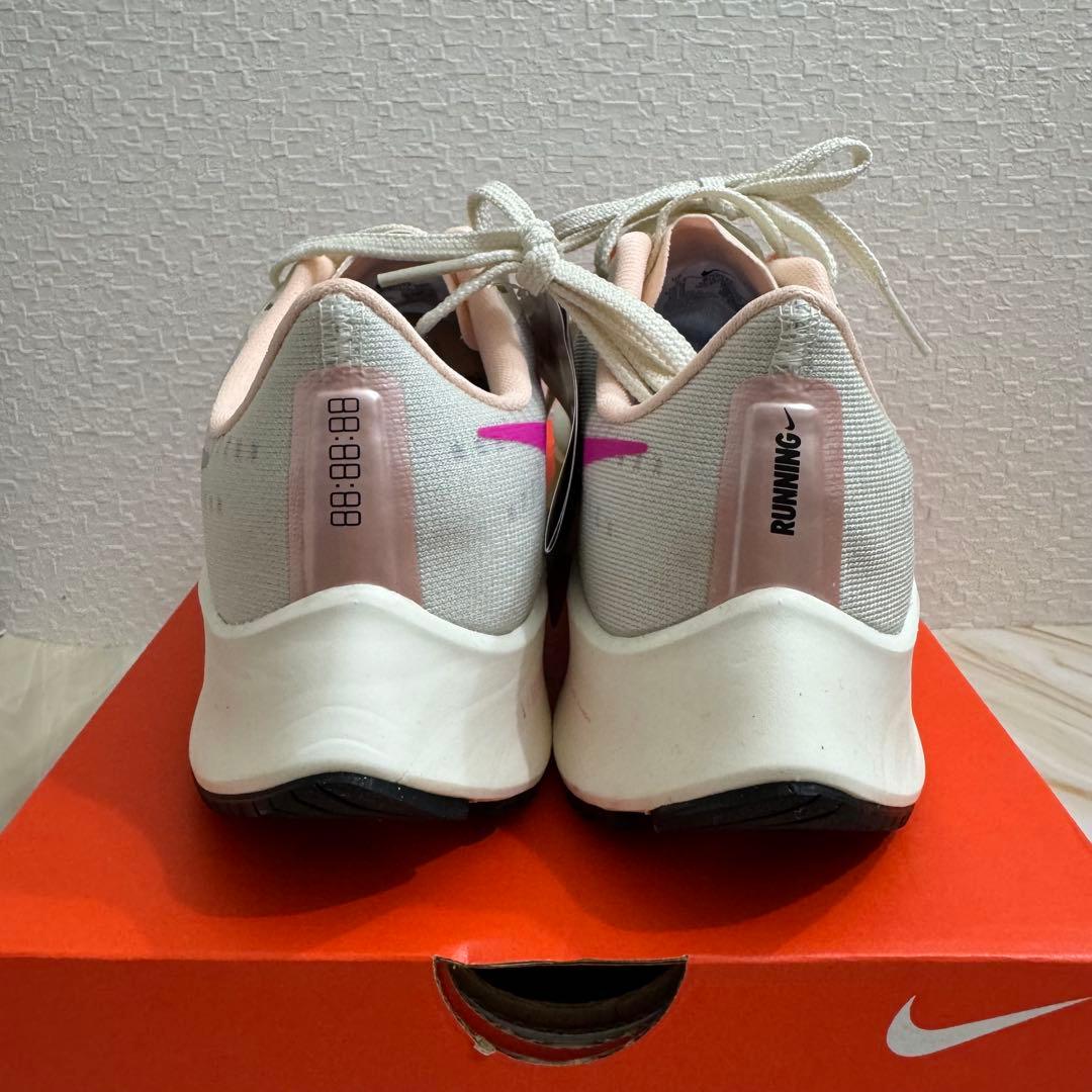 靴 Nike Air Zoom Pegasus 37 'Pale Ivory' 24