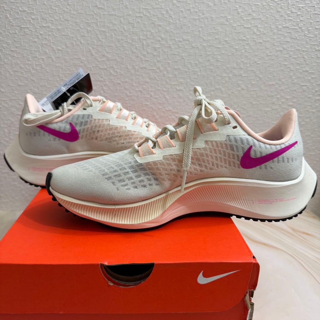 靴 Nike Air Zoom Pegasus 37 'Pale Ivory' 24
