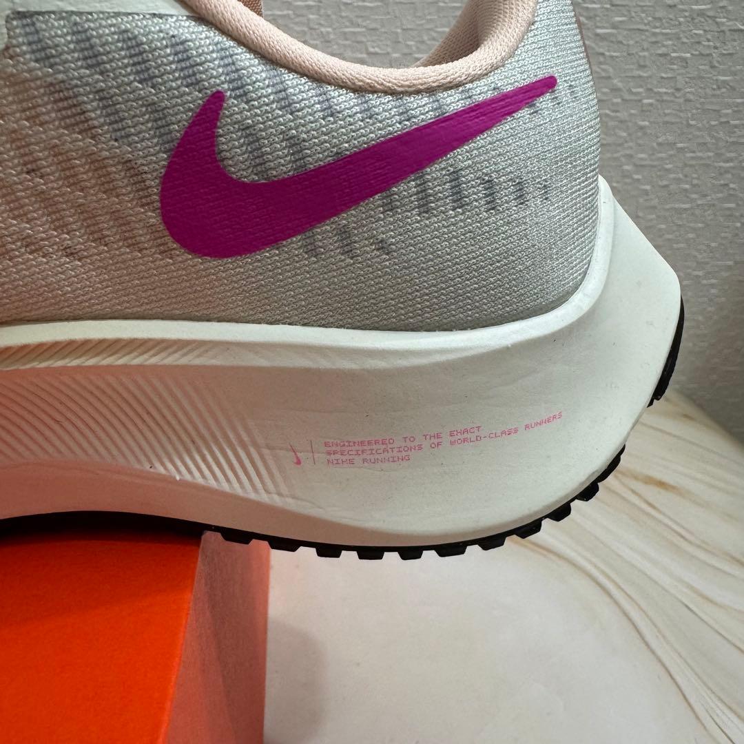 靴 Nike Air Zoom Pegasus 37 'Pale Ivory' 24