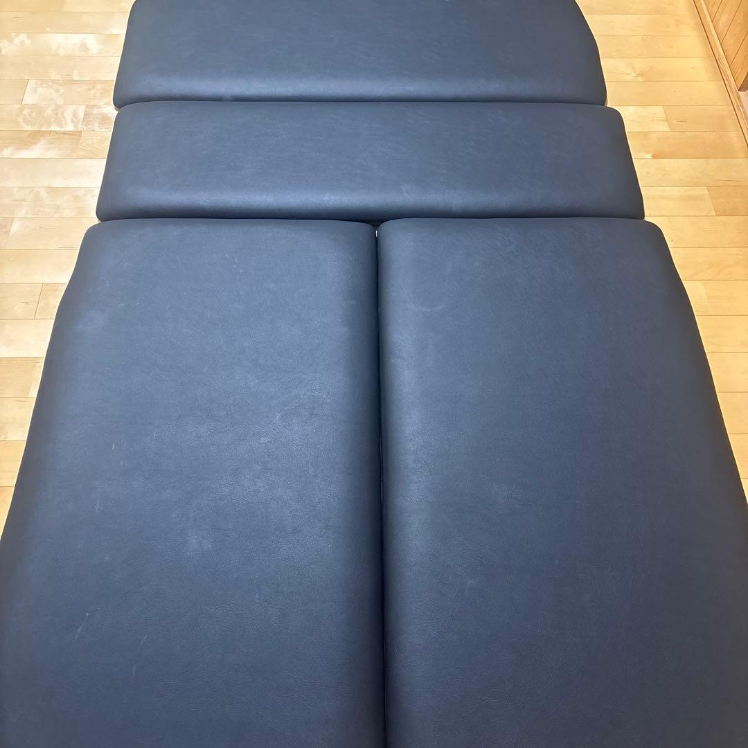 岐阜県まで引き取り限定。 80系　ノア　ボクシーベットキット