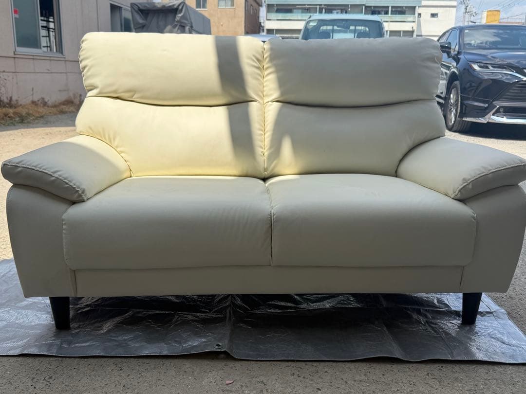 SALE ニトリ 合成皮革2人掛けソファ