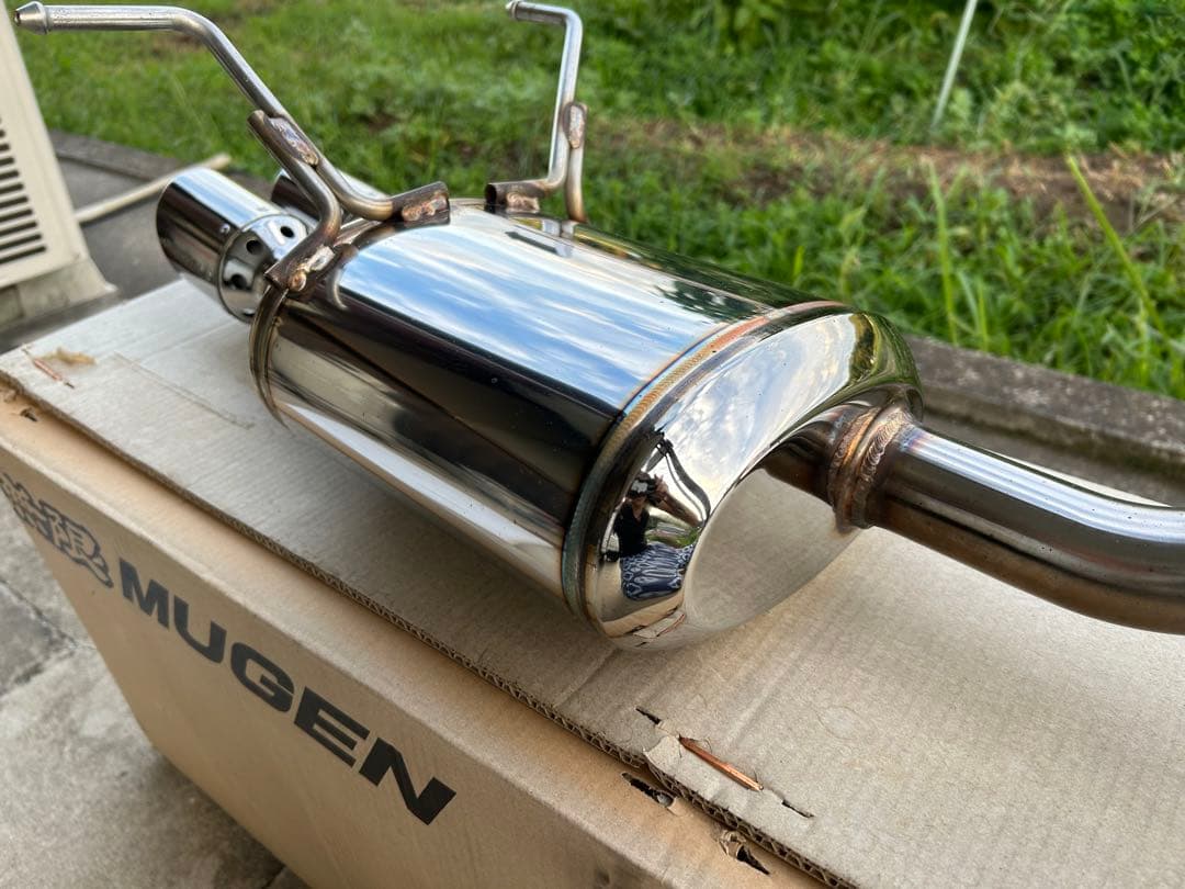 【美品】ヴェゼル RU3後期 MUGENスポーツサイレンサー
