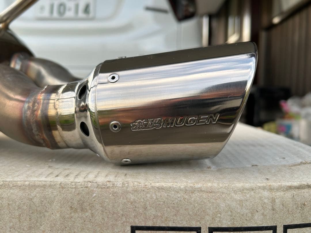 【美品】ヴェゼル RU3後期 MUGENスポーツサイレンサー