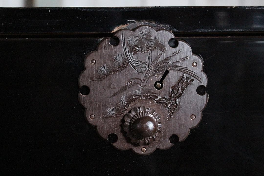 綺麗な丸金具庄内箪笥　2段 　 中桐製　タンス　収納　古家具　古民家　時代家具