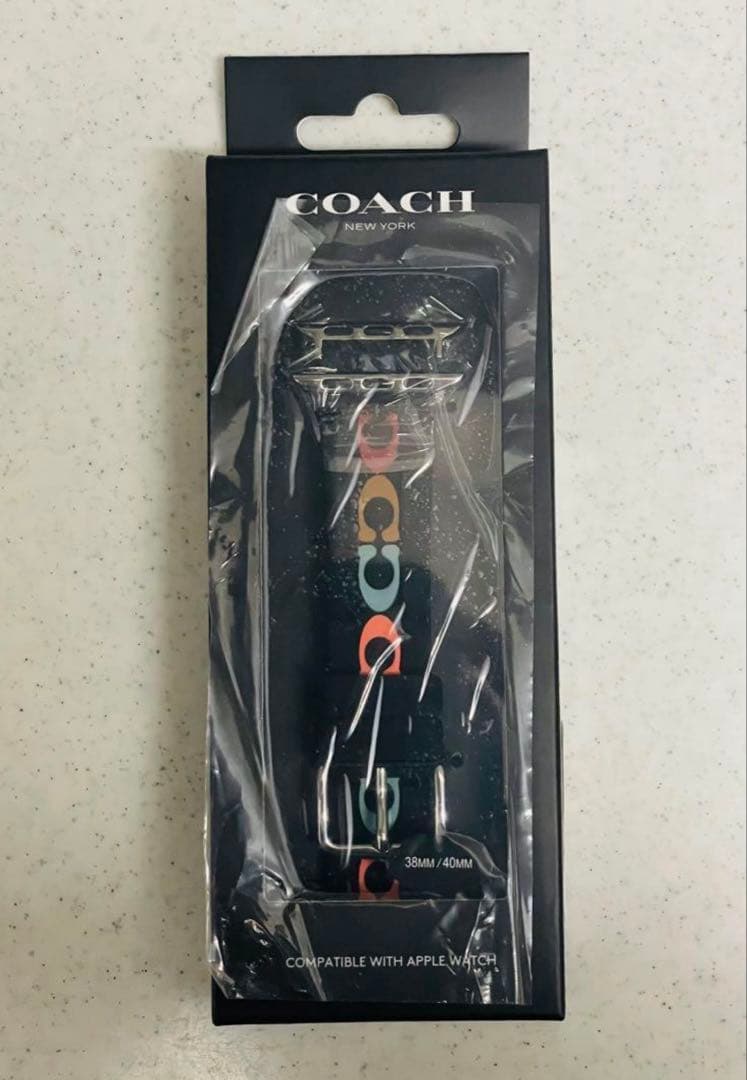 ラスト1点‼️新品アップルウォッチ用バンド 38＆40mm対応 COACH