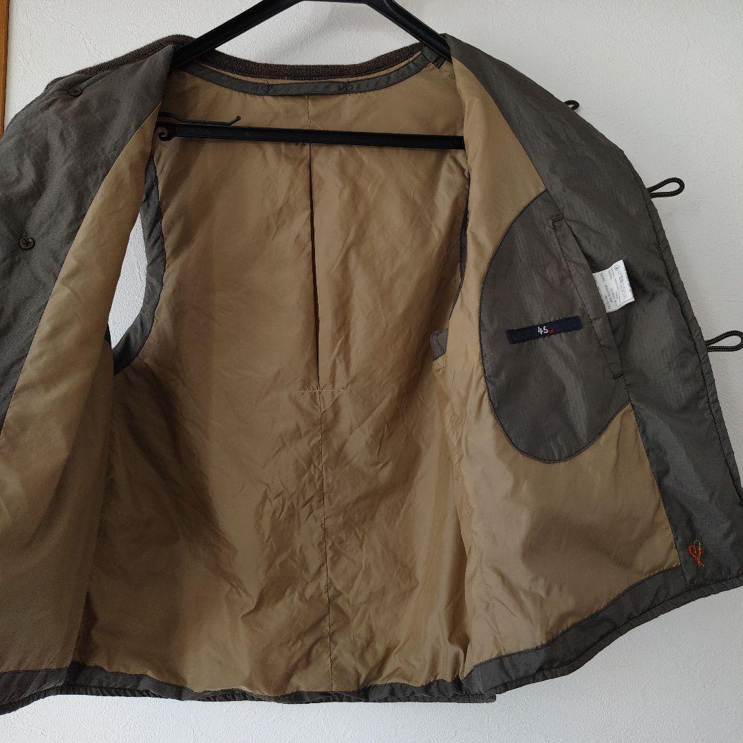 45Rリップストップナイロンキルトベスト ノーカラー カーキグレー 刺繍入3