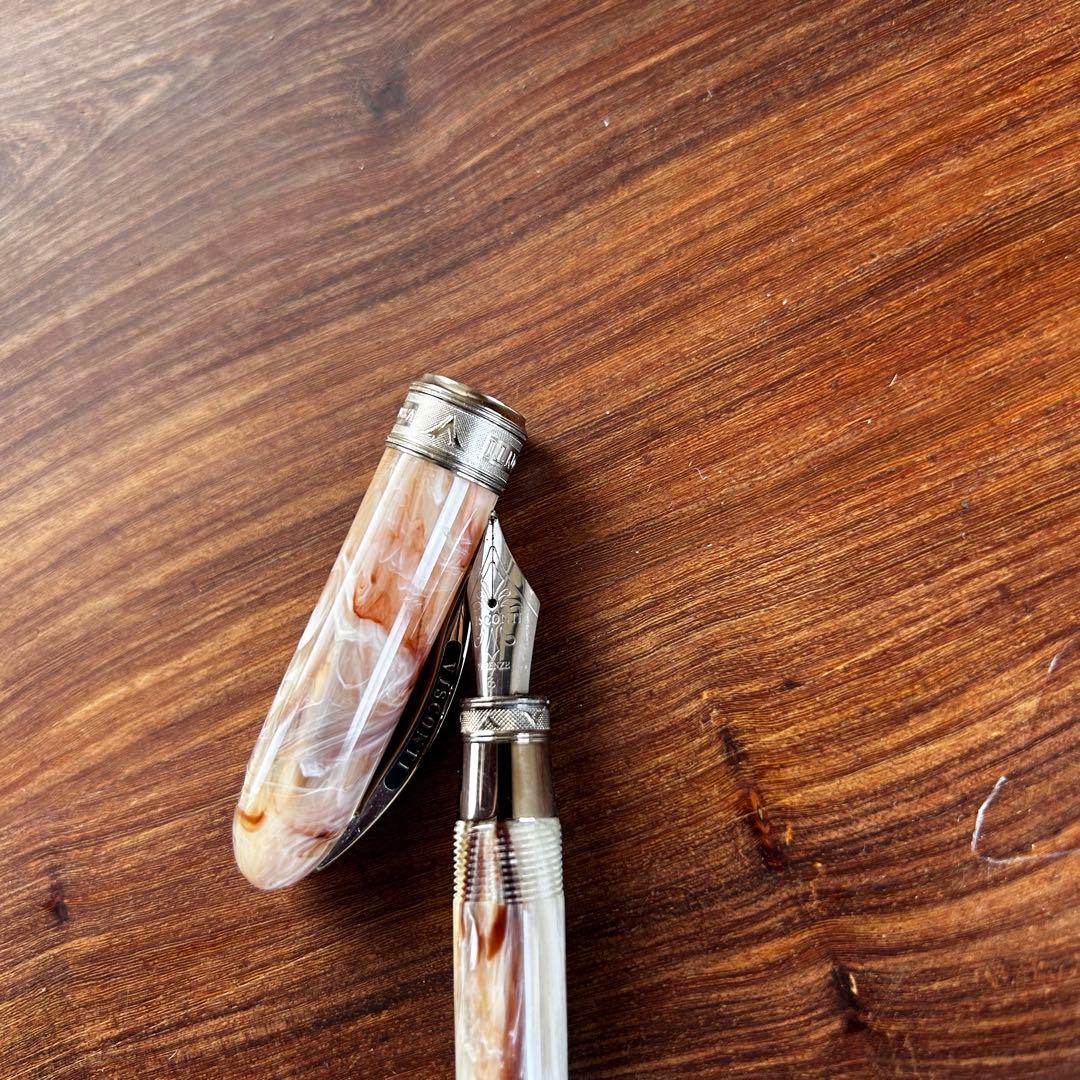 ⭐︎ビスコンティ 万年筆 ヴァン•ゴッホ　バニラ　ミディアム