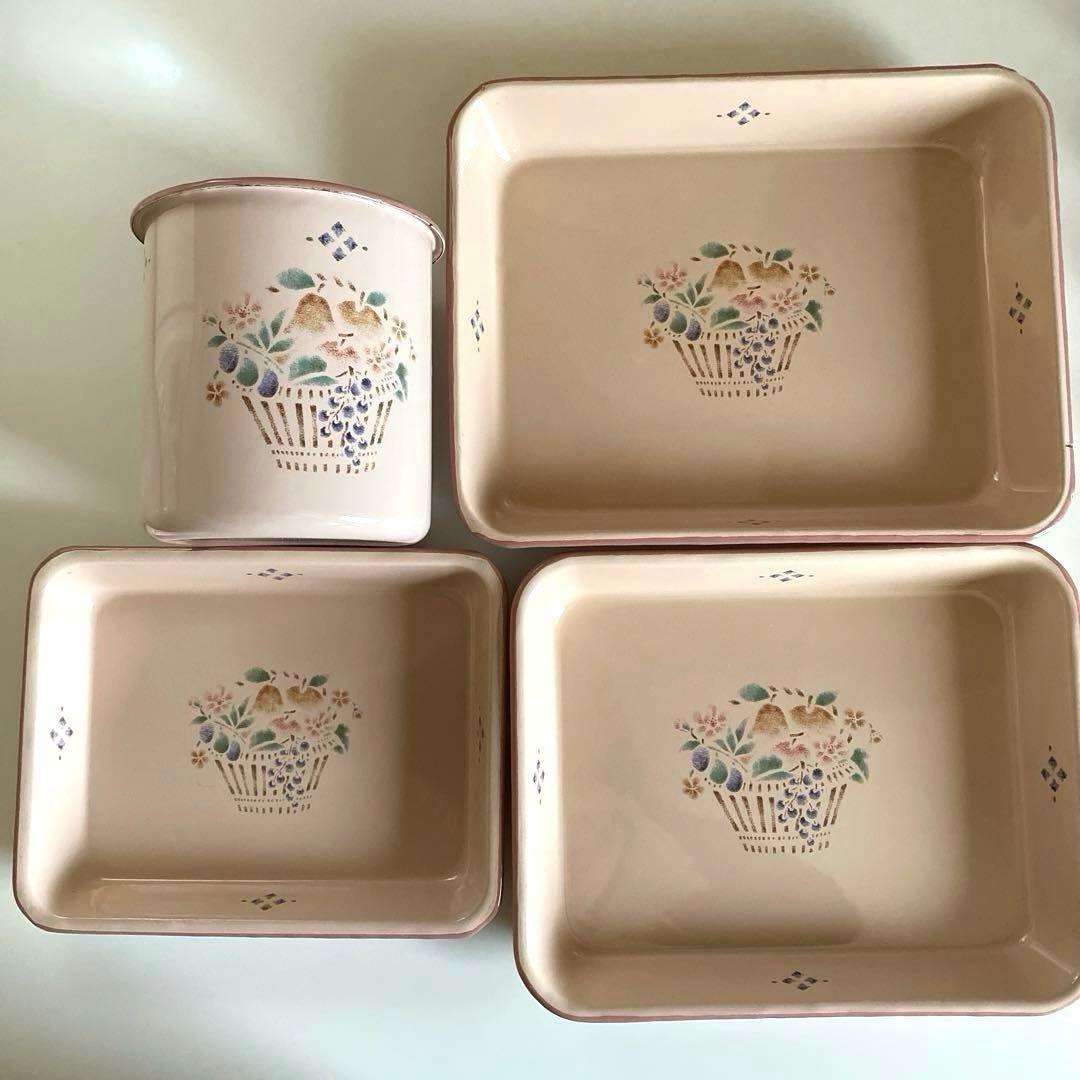 Manyマニープロヴァンスホーローキャニスター+ホーローバット大中小の4点セット