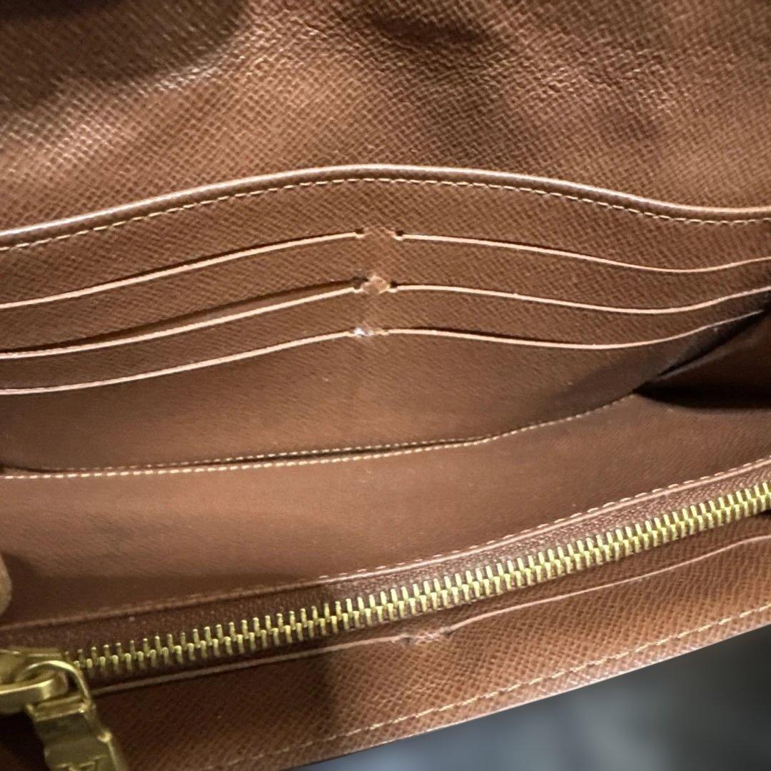 14☆優良品♪カード16枚タイプ☆サラ長財布