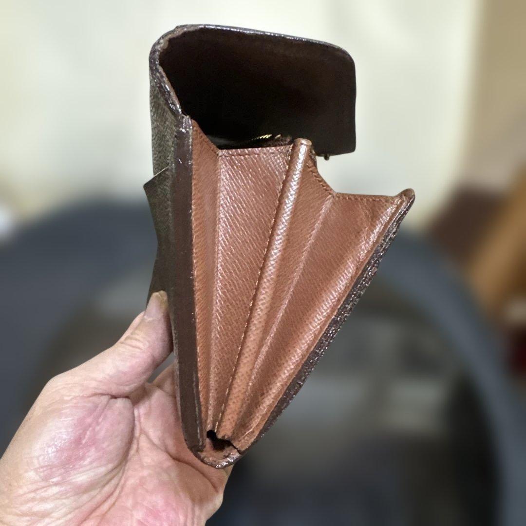 14☆優良品♪カード16枚タイプ☆サラ長財布