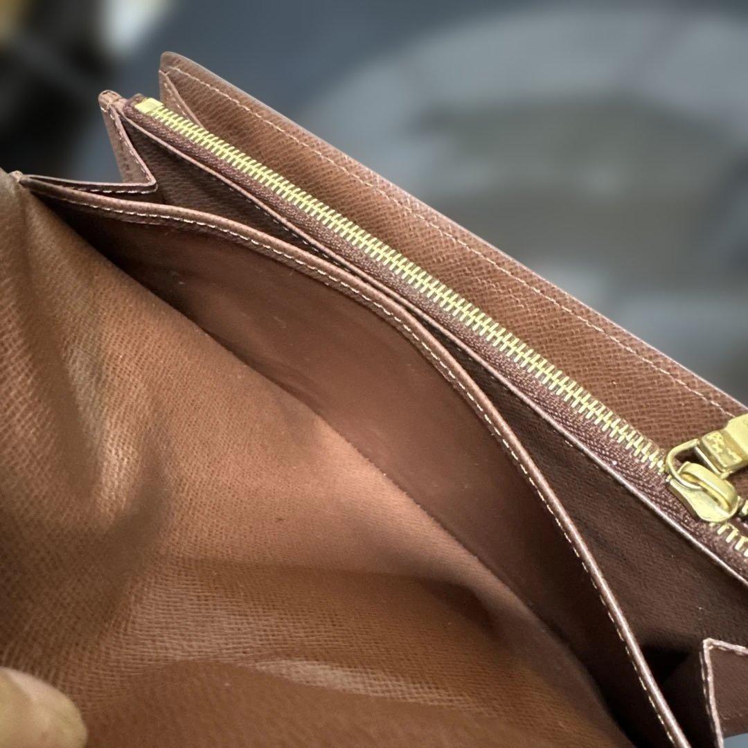 14☆優良品♪カード16枚タイプ☆サラ長財布