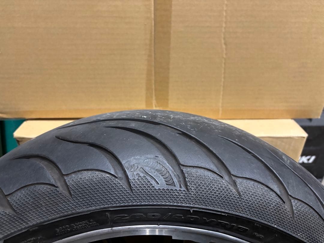 ブレイクアウト純正アルミホイールタイヤセット