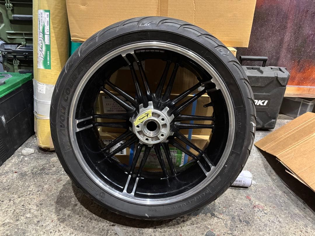 ブレイクアウト純正アルミホイールタイヤセット