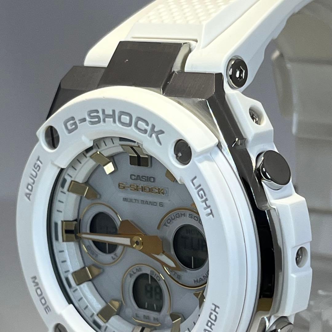 美品✨G-SHOCK GST-W300 電波ソーラー メンズ腕時計 ホワイト