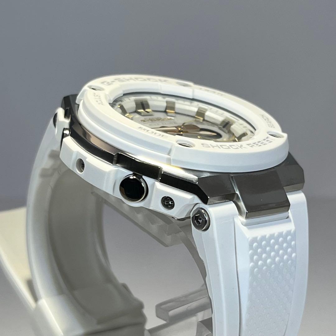 美品✨G-SHOCK GST-W300 電波ソーラー メンズ腕時計 ホワイト