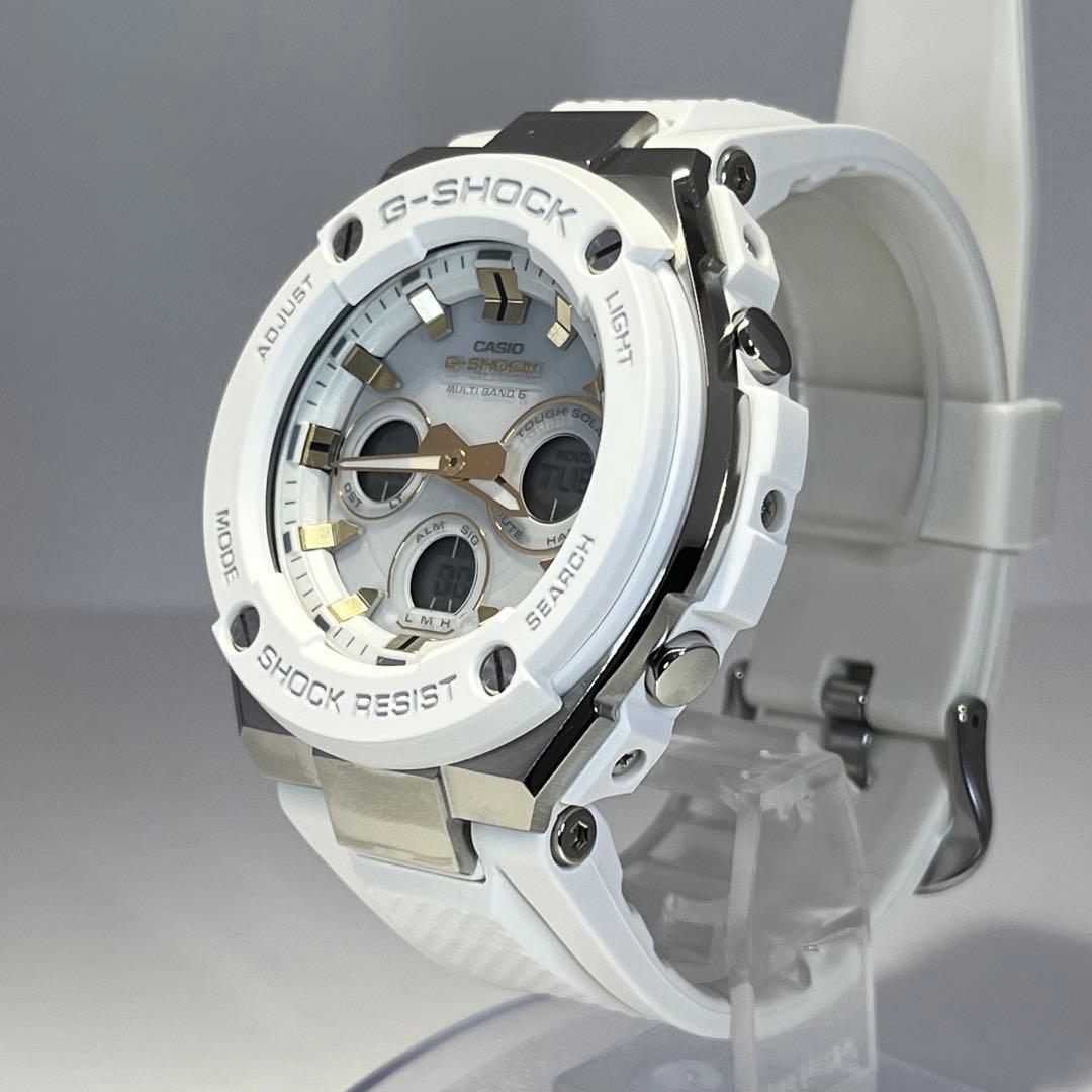 美品✨G-SHOCK GST-W300 電波ソーラー メンズ腕時計 ホワイト