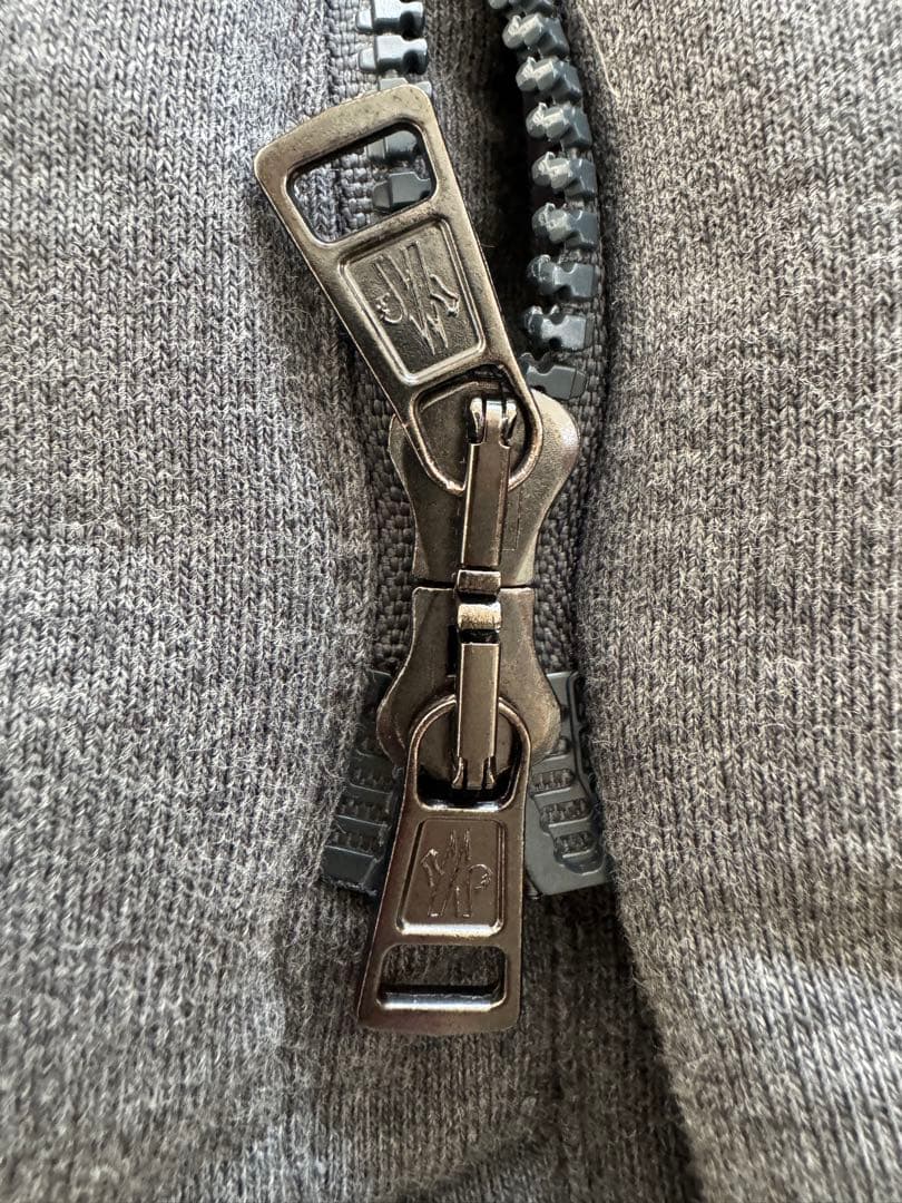 モンクレール　ダウンベスト　フード取り外し可　XS グレー