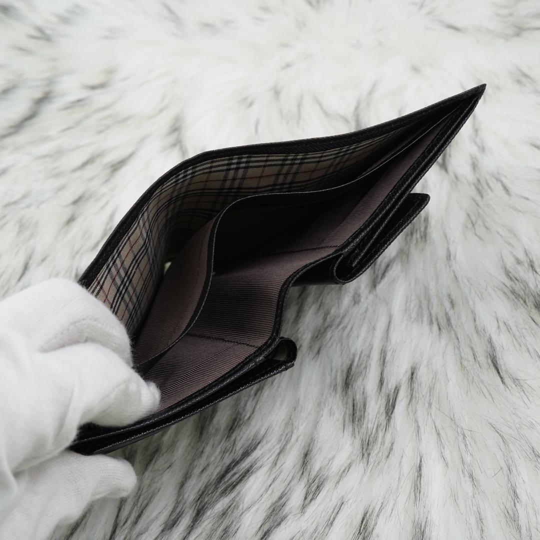新品未使用品　BURBERRY LONDON 二つ折り財布　ノバチェック　黒